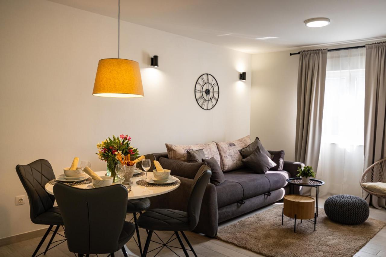 Fk Apartments Pakoštane Kültér fotó