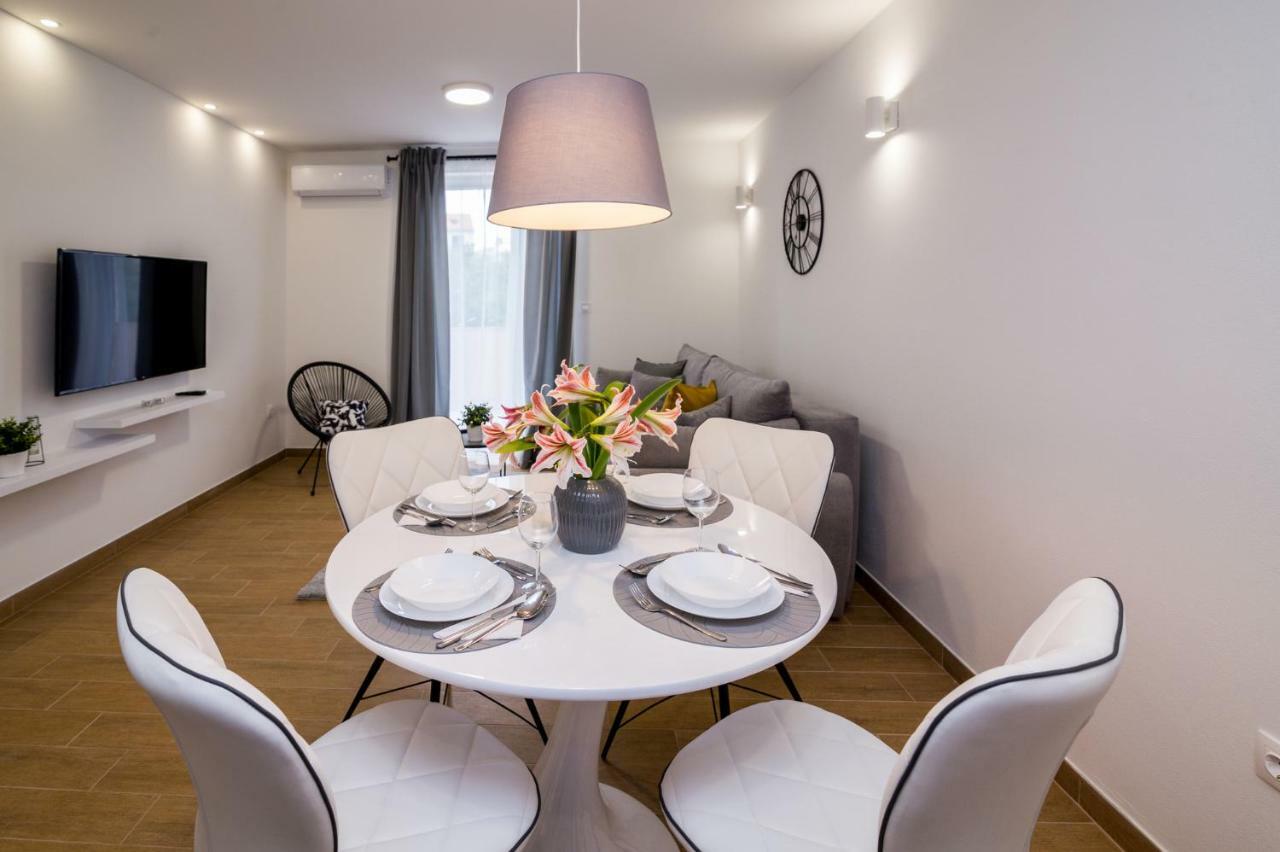 Fk Apartments Pakoštane Kültér fotó