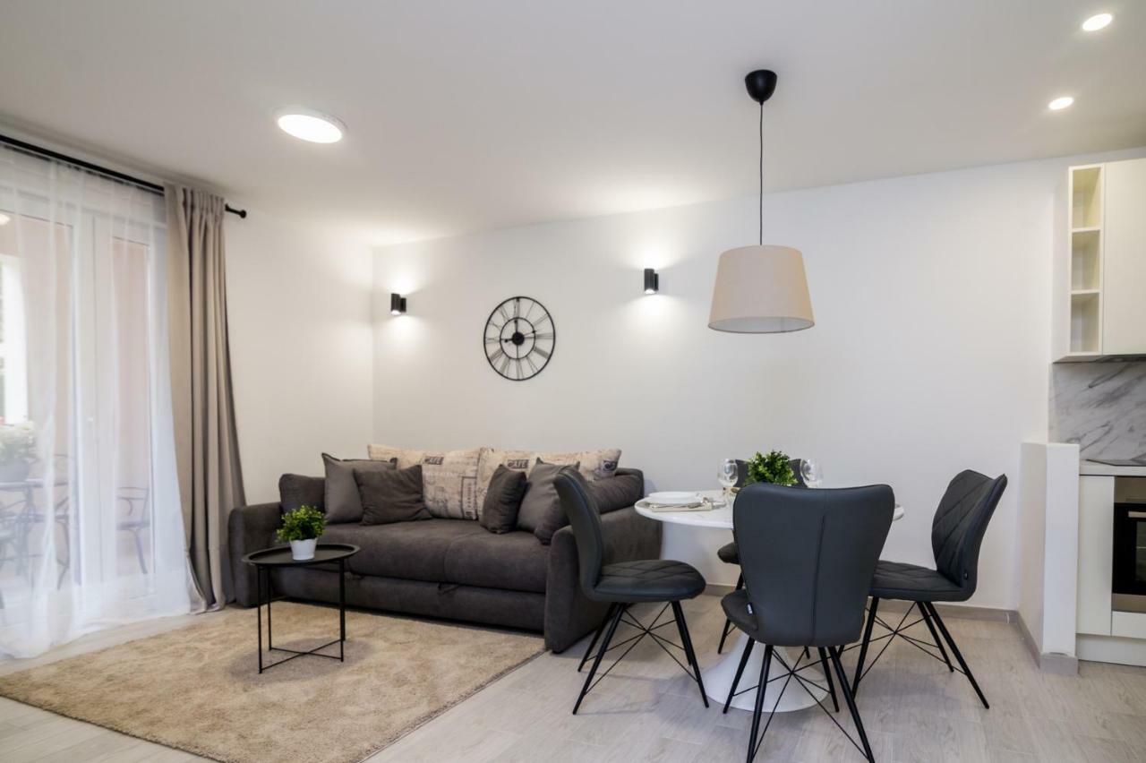 Fk Apartments Pakoštane Kültér fotó