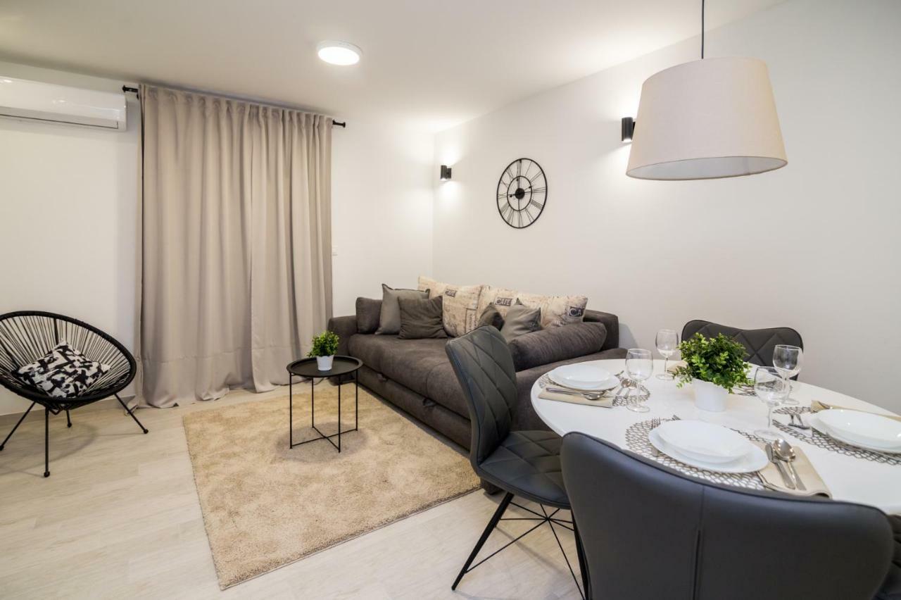 Fk Apartments Pakoštane Kültér fotó
