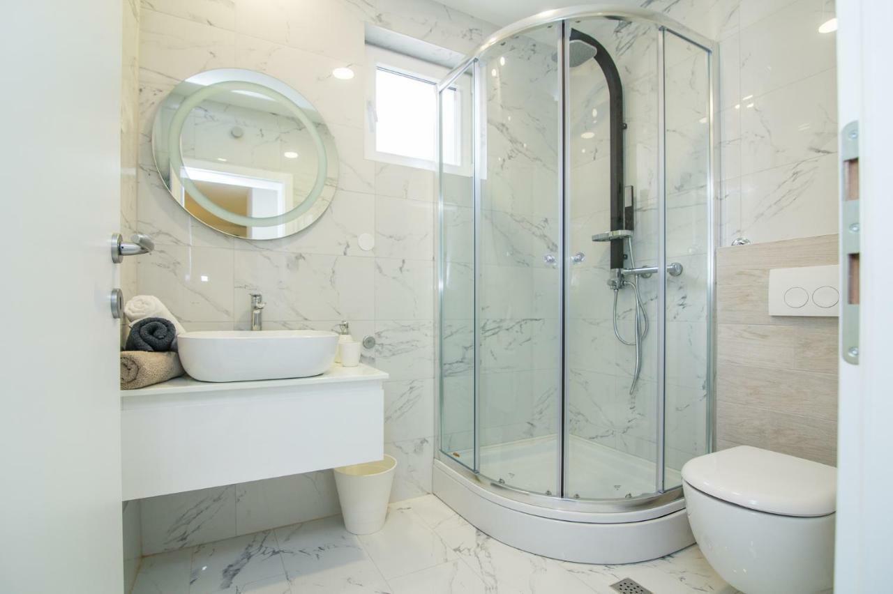 Fk Apartments Pakoštane Kültér fotó